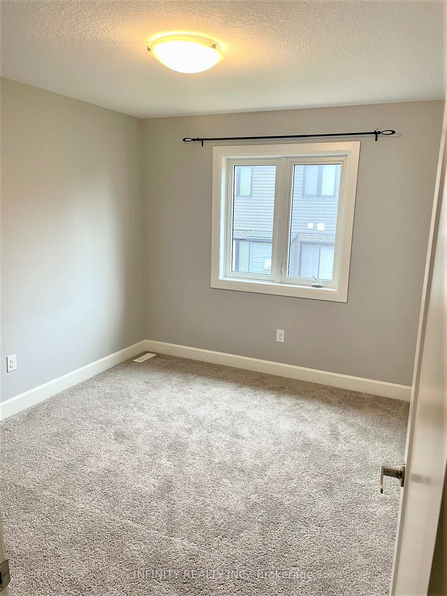 Photo 17 of Unit 26, 499 Sophia Crescent, London, North I — HOMEH