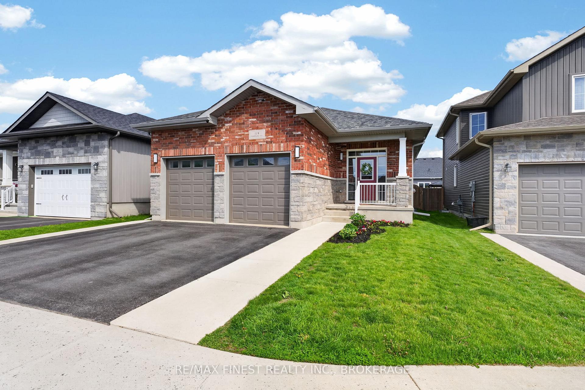 Photo 2 of 119 Champagne Crescent, Loyalist, Amherstview — HOMEH
