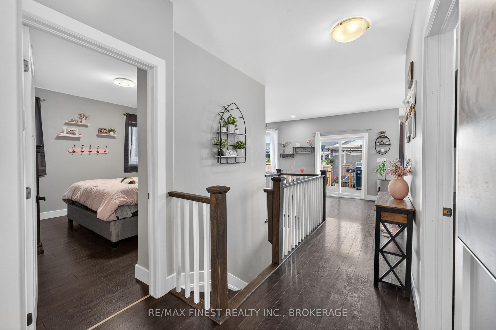 Photo 5 of 119 Champagne Crescent, Loyalist, Amherstview — HOMEH
