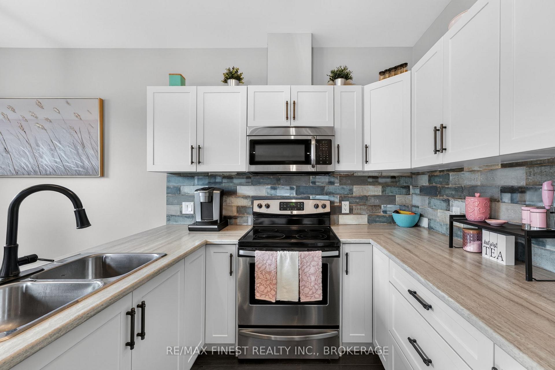 Photo 9 of 119 Champagne Crescent, Loyalist, Amherstview — HOMEH
