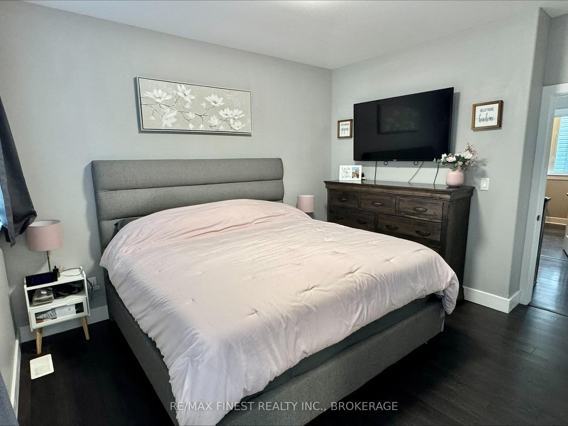 Photo 11 of 119 Champagne Crescent, Loyalist, Amherstview — HOMEH
