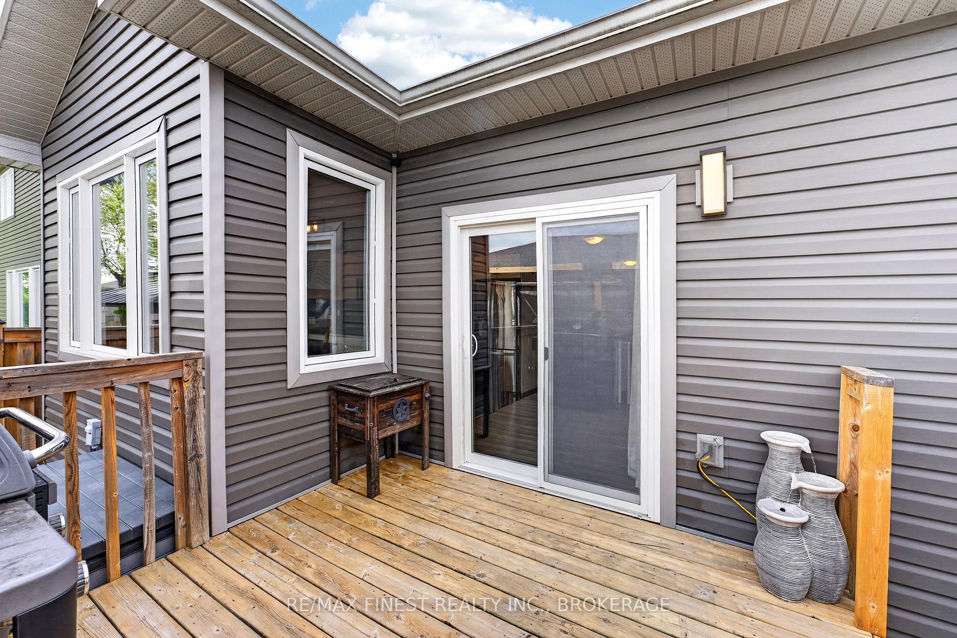 Photo 22 of 119 Champagne Crescent, Loyalist, Amherstview — HOMEH