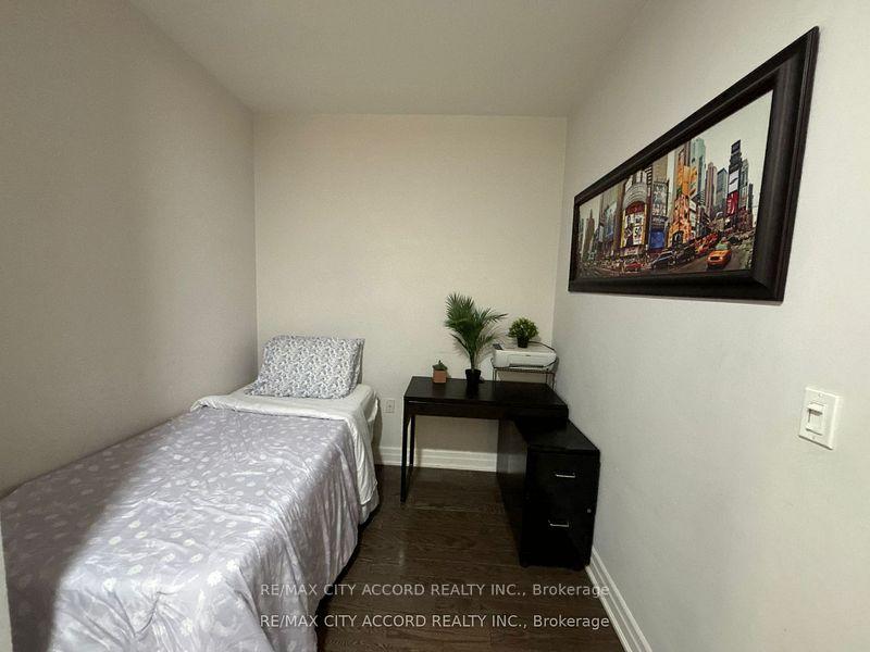 Photo 4 of Unit 1703, 8 The Esplanade, Toronto, Waterfront Communities — HOMEH