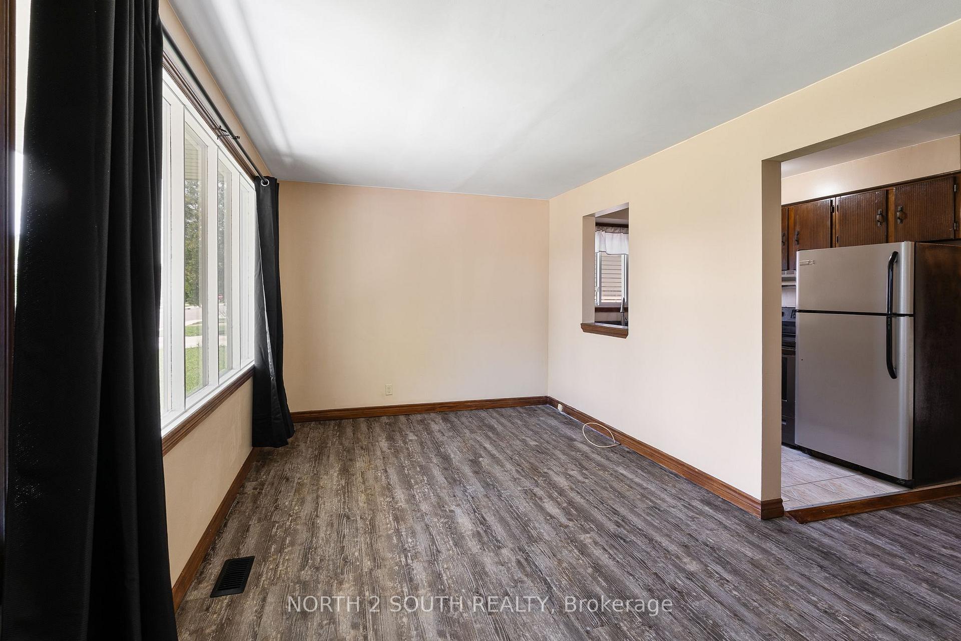 Photo 5 of 1360 Goyeau Street, Windsor, South Central - Windsor — HOMEH