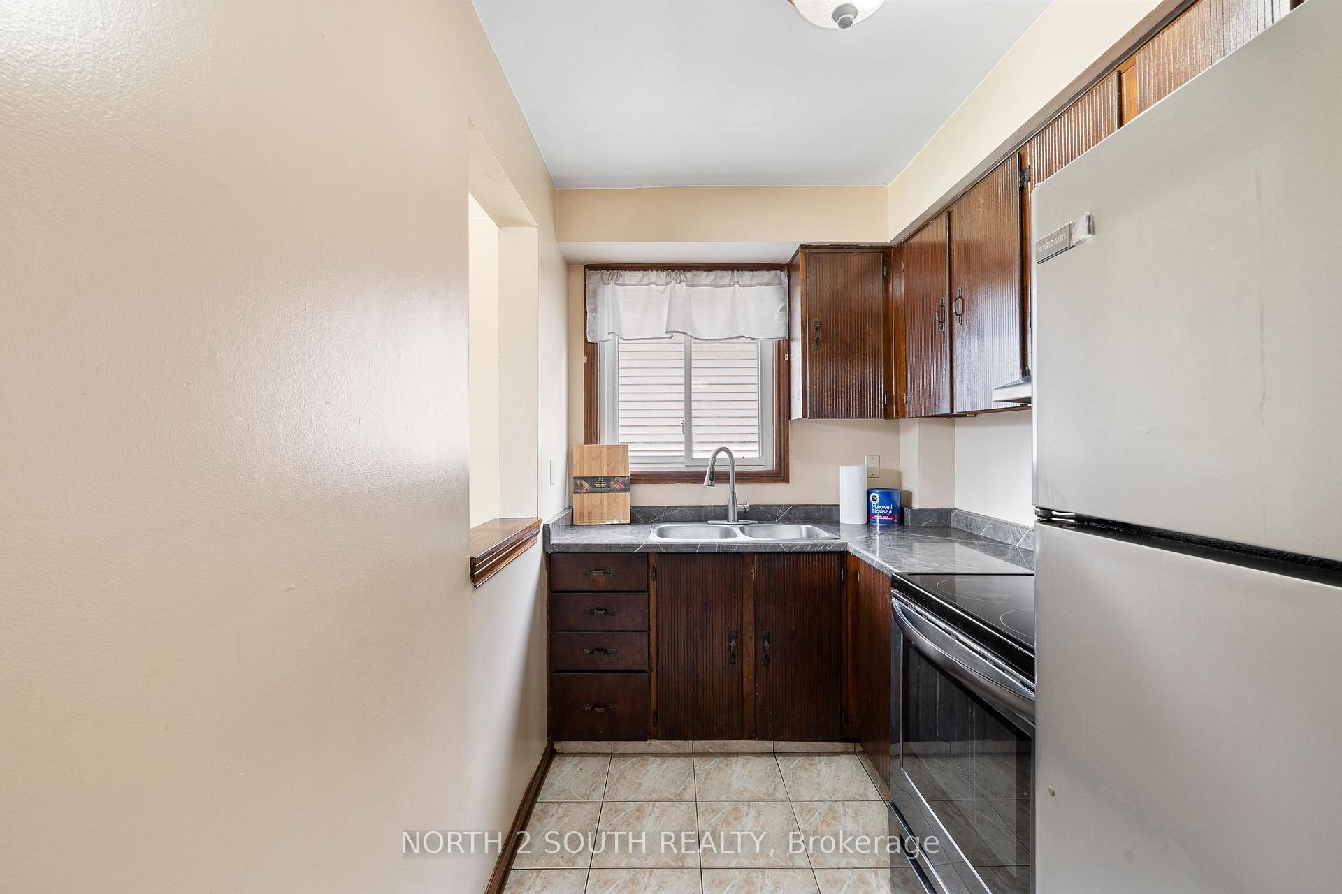 Photo 9 of 1360 Goyeau Street, Windsor, South Central - Windsor — HOMEH