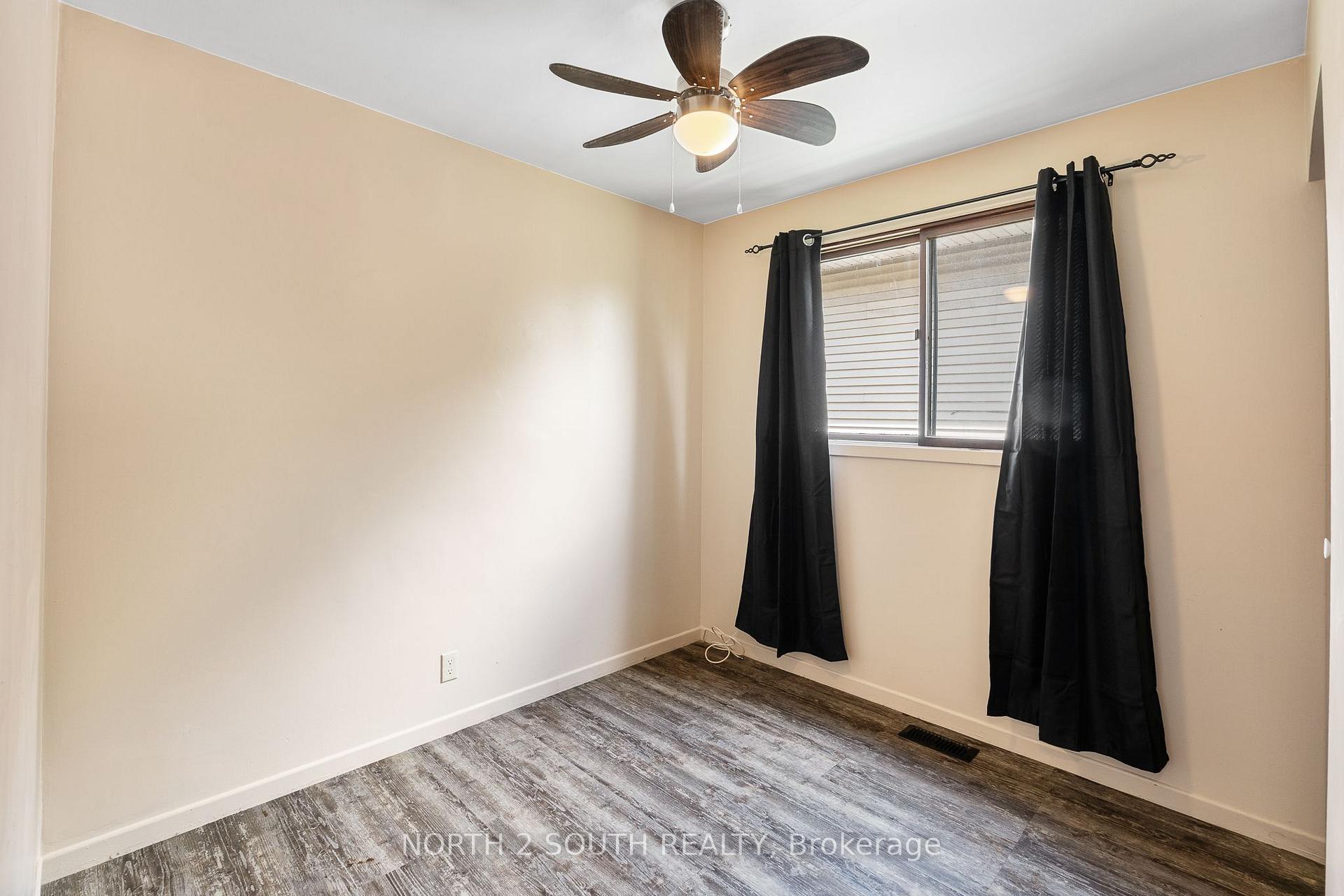 Photo 11 of 1360 Goyeau Street, Windsor, South Central - Windsor — HOMEH