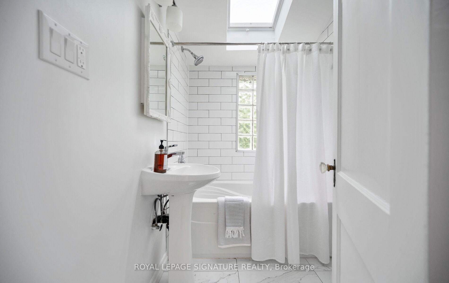 Photo 37 of 81 Cleveland Street, Toronto, Mount Pleasant East — HOMEH
