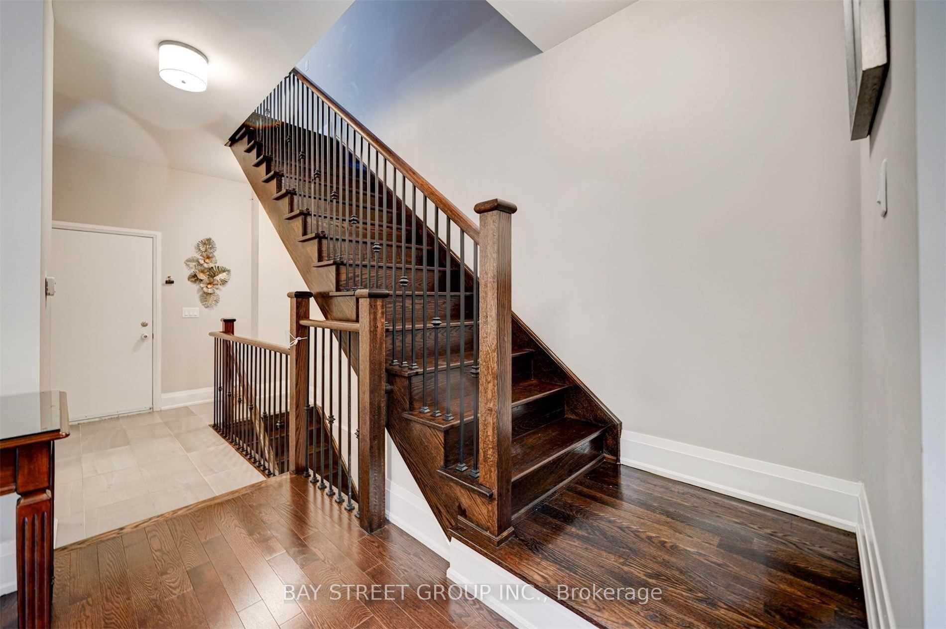 Photo 4 of Unit Th02, 388 Highway 7 Avenue E, Richmond Hill, Doncrest — HOMEH