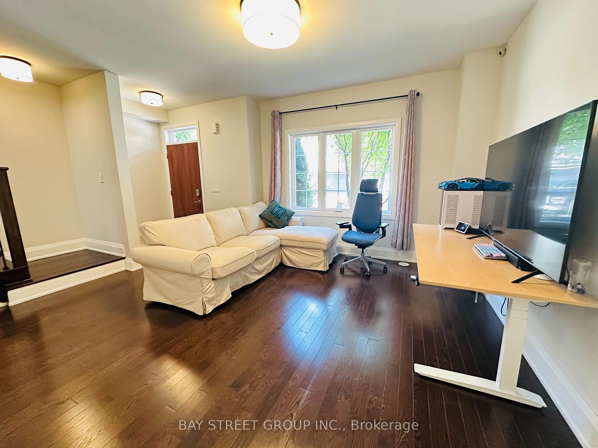 Photo 6 of Unit Th02, 388 Highway 7 Avenue E, Richmond Hill, Doncrest — HOMEH