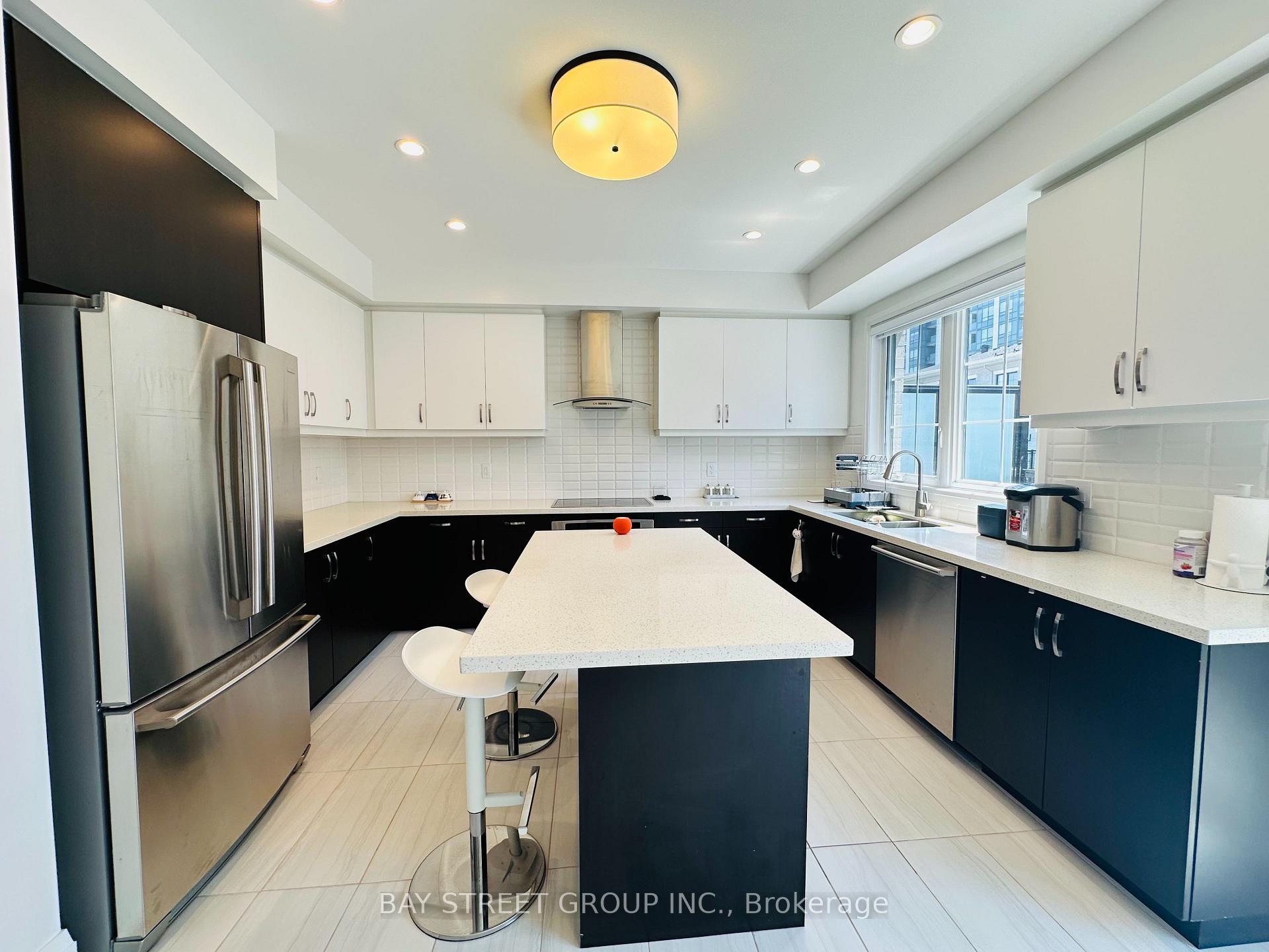 Photo 12 of Unit Th02, 388 Highway 7 Avenue E, Richmond Hill, Doncrest — HOMEH