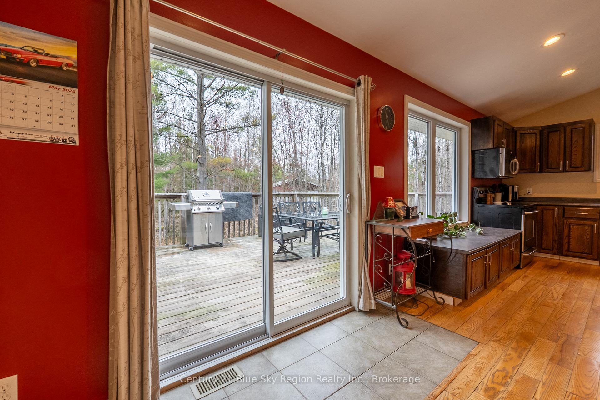 Photo 19 of 1518 Pinecreek Road S, Callander — HOMEH
