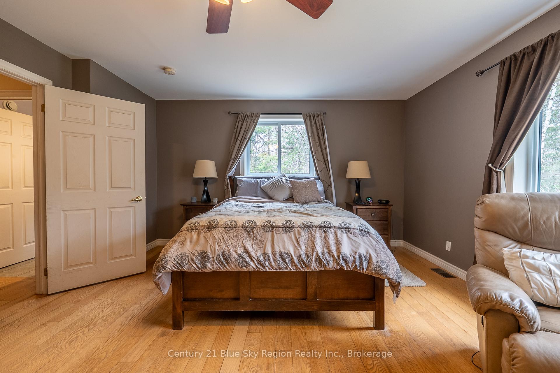 Photo 25 of 1518 Pinecreek Road S, Callander — HOMEH