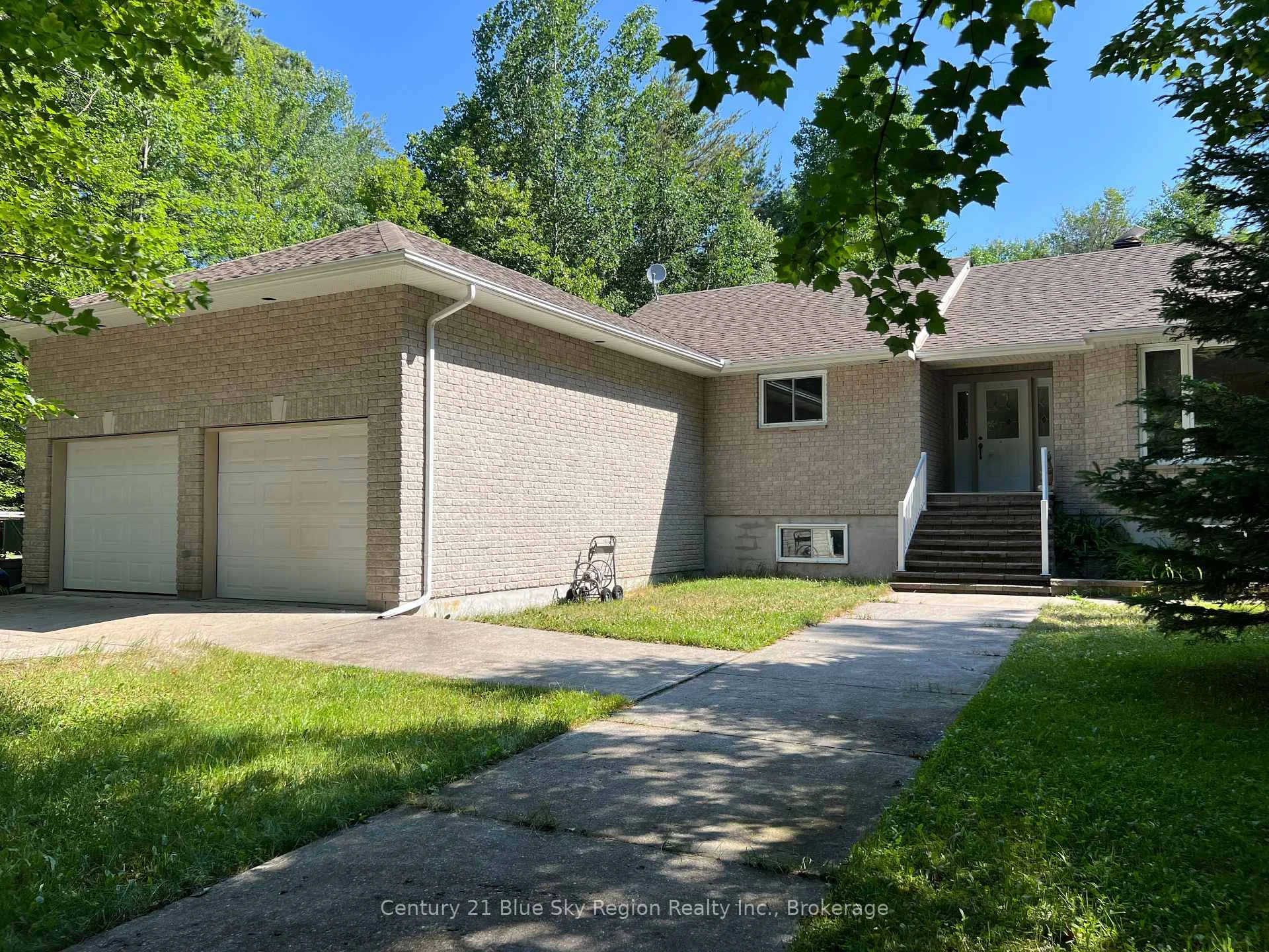 Photo 4 of 1518 Pinecreek Road S, Callander — HOMEH