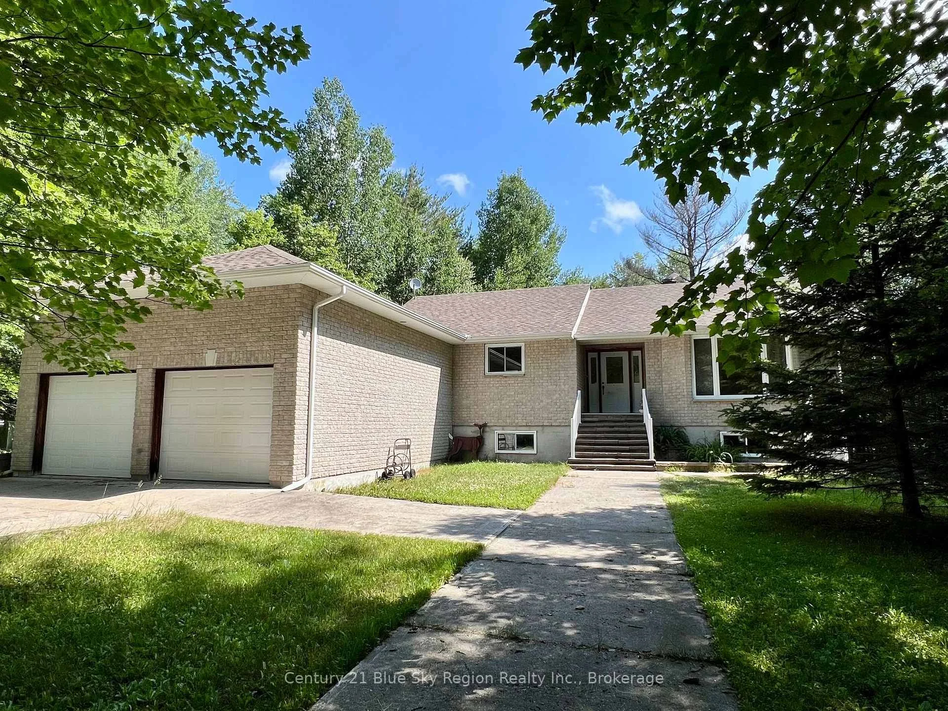 Photo 7 of 1518 Pinecreek Road S, Callander — HOMEH