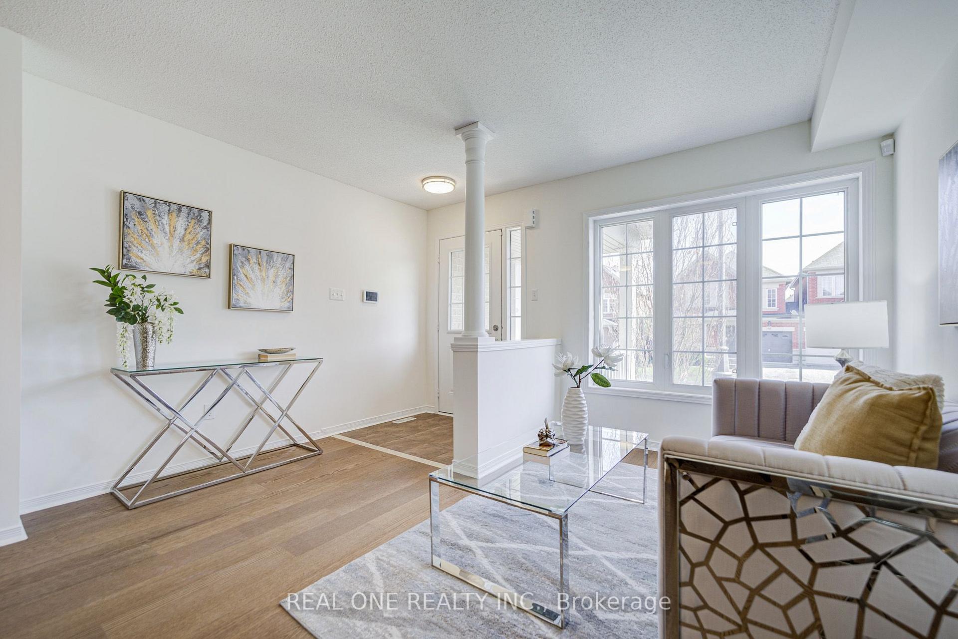 Photo 6 of 65 Westcliffe Crescent, Richmond Hill, Jefferson — HOMEH