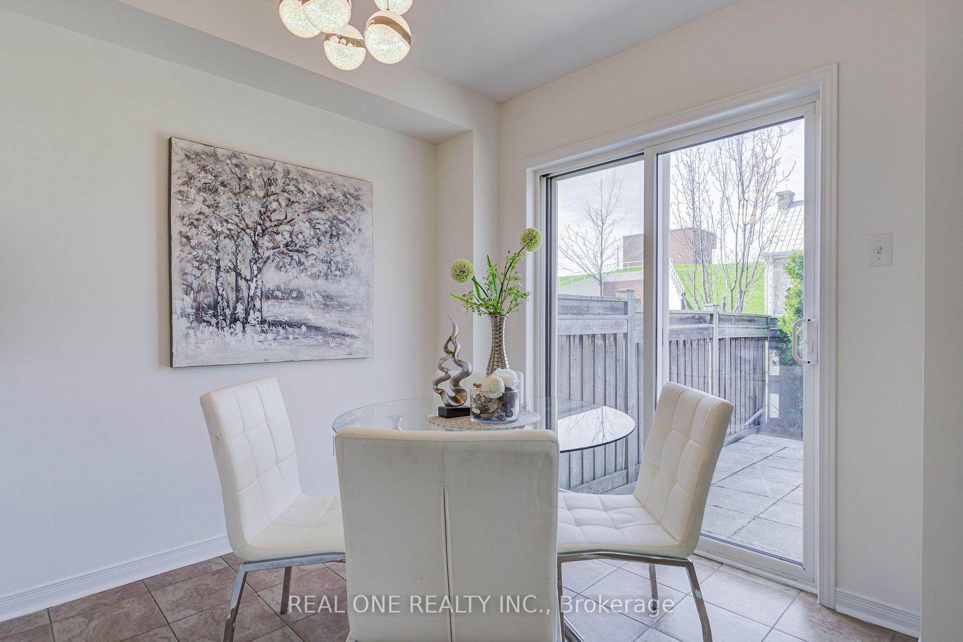 Photo 15 of 65 Westcliffe Crescent, Richmond Hill, Jefferson — HOMEH