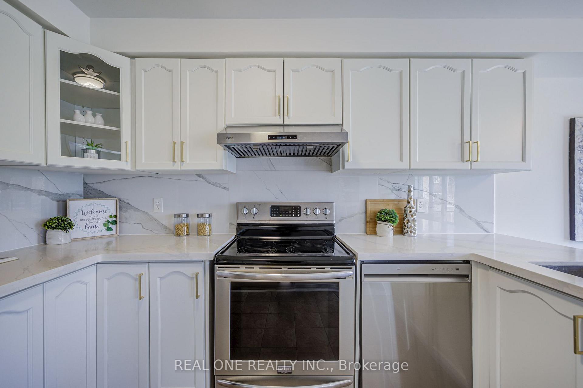 Photo 20 of 65 Westcliffe Crescent, Richmond Hill, Jefferson — HOMEH