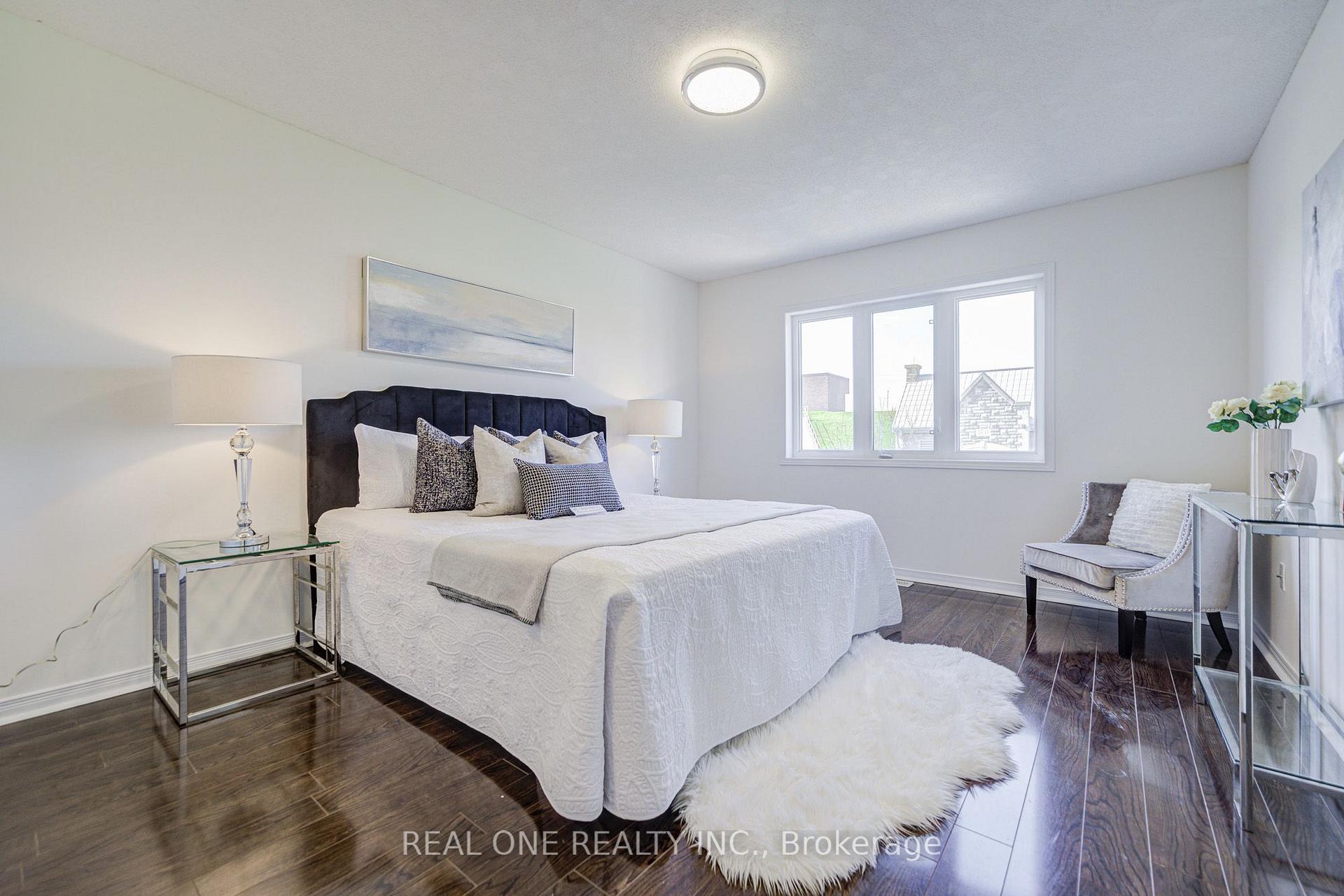 Photo 24 of 65 Westcliffe Crescent, Richmond Hill, Jefferson — HOMEH