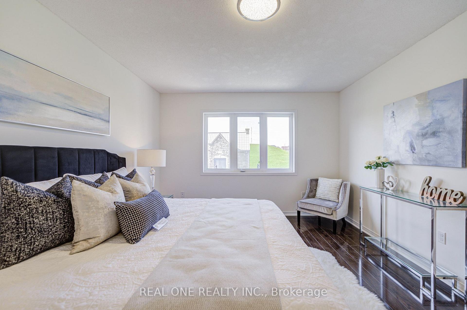 Photo 25 of 65 Westcliffe Crescent, Richmond Hill, Jefferson — HOMEH