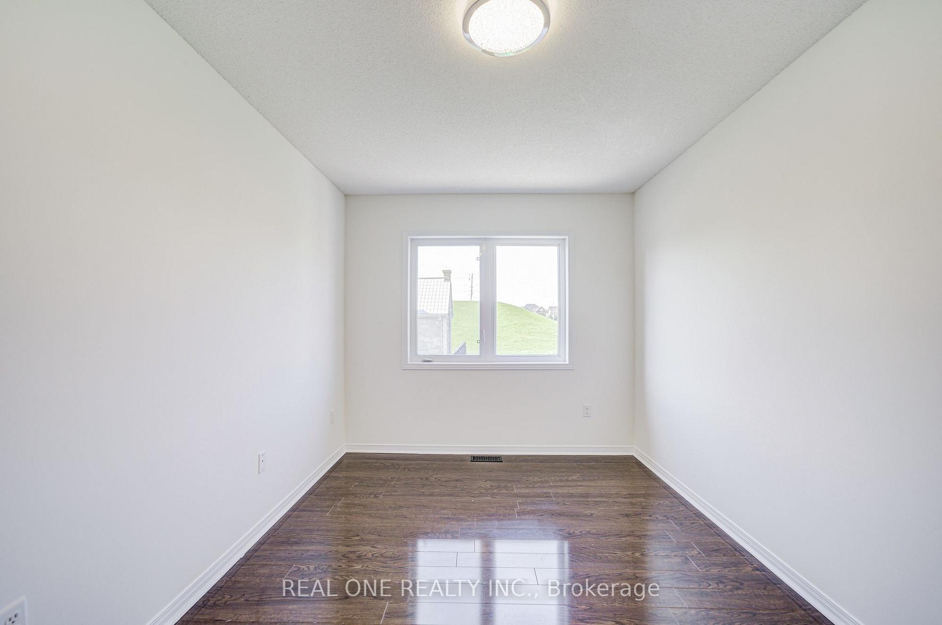 Photo 32 of 65 Westcliffe Crescent, Richmond Hill, Jefferson — HOMEH