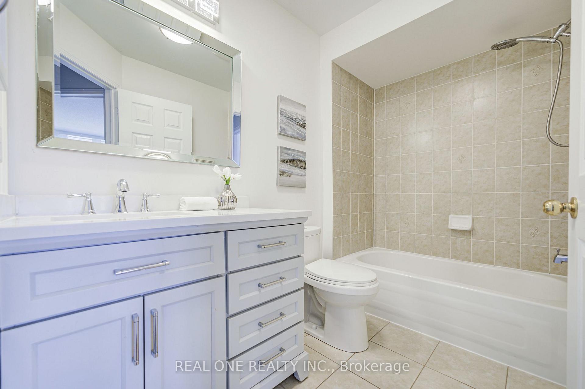 Photo 35 of 65 Westcliffe Crescent, Richmond Hill, Jefferson — HOMEH