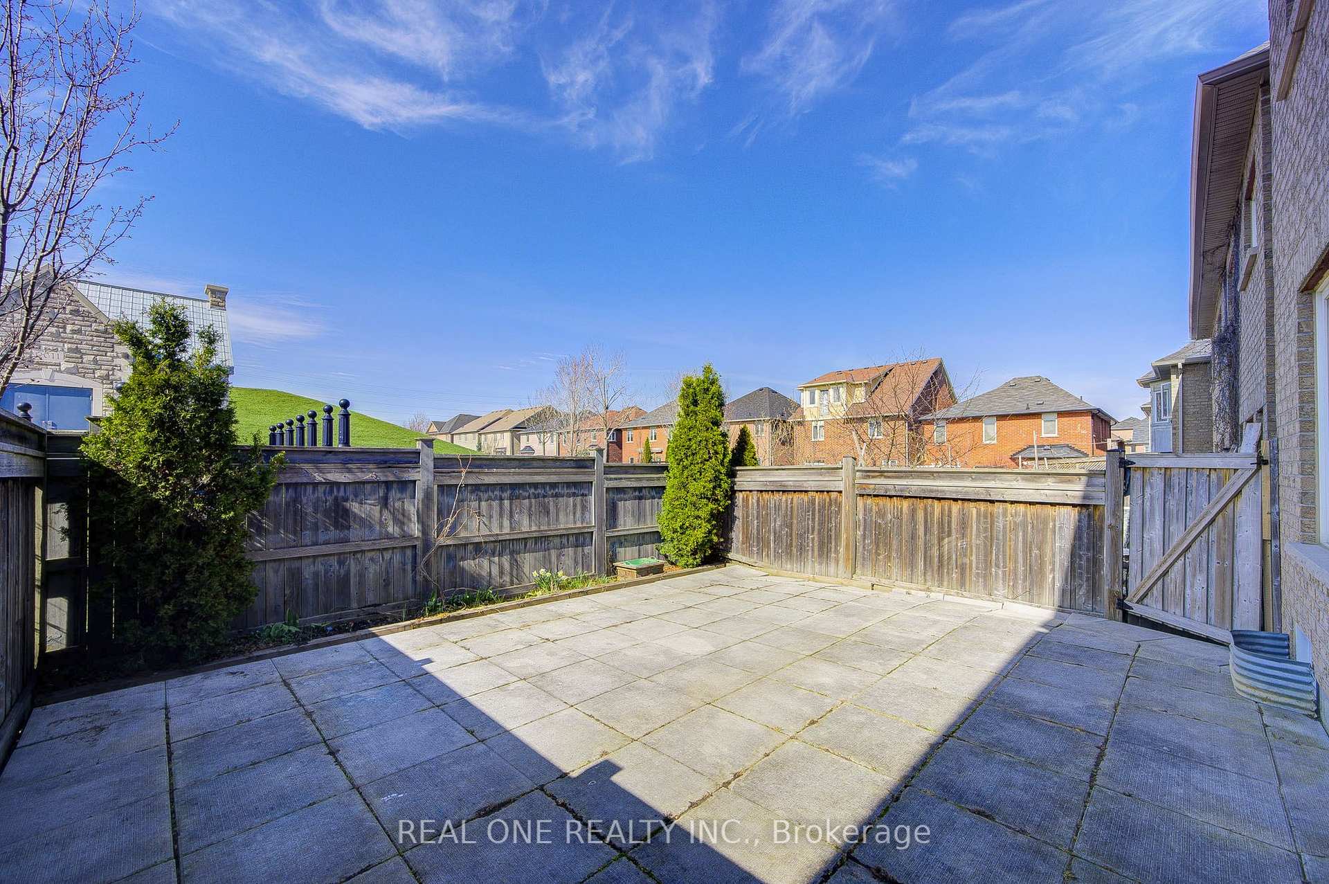 Photo 39 of 65 Westcliffe Crescent, Richmond Hill, Jefferson — HOMEH