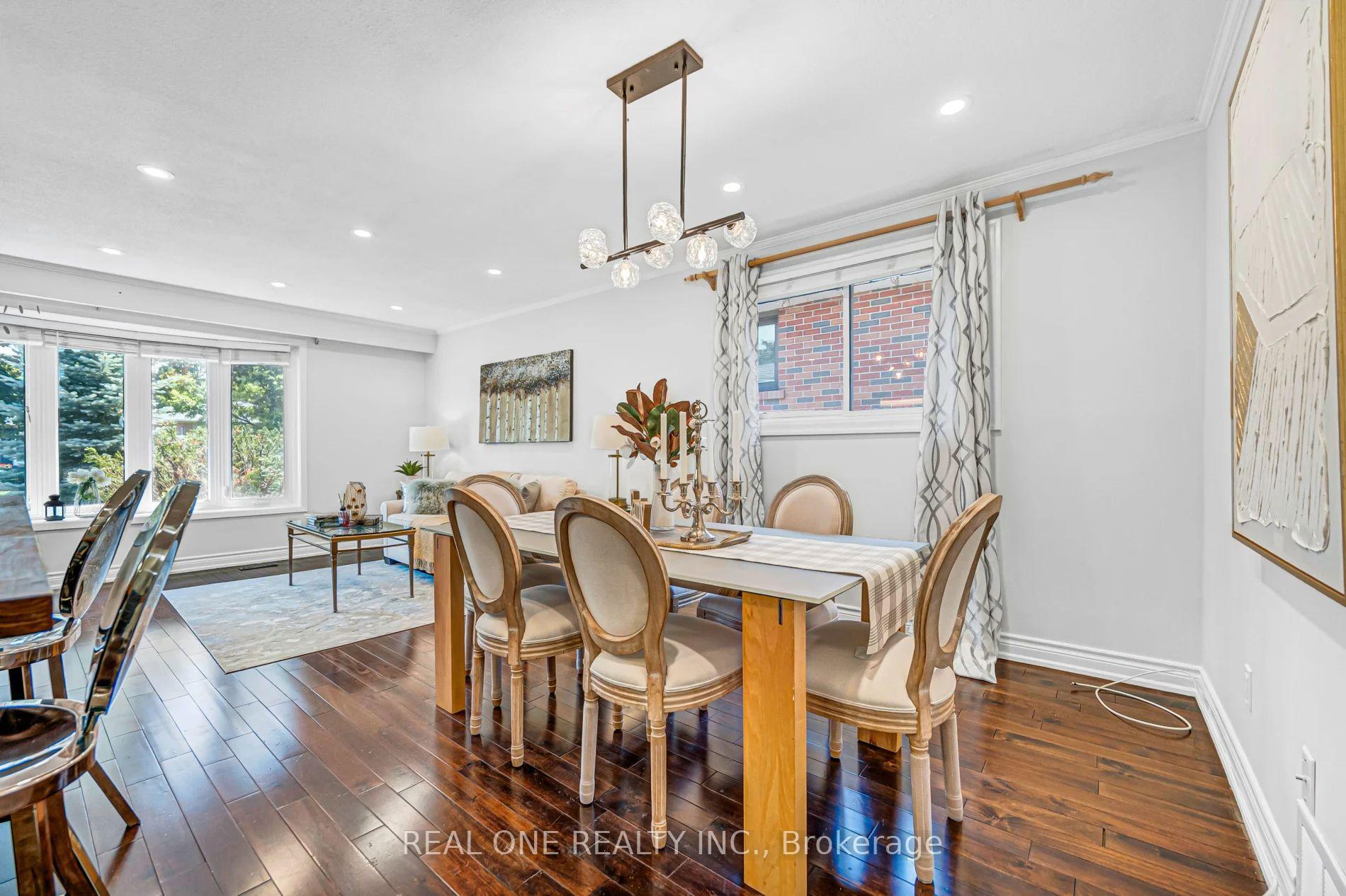 Photo 7 of 52 Devins Drive, Aurora, Aurora Heights — HOMEH