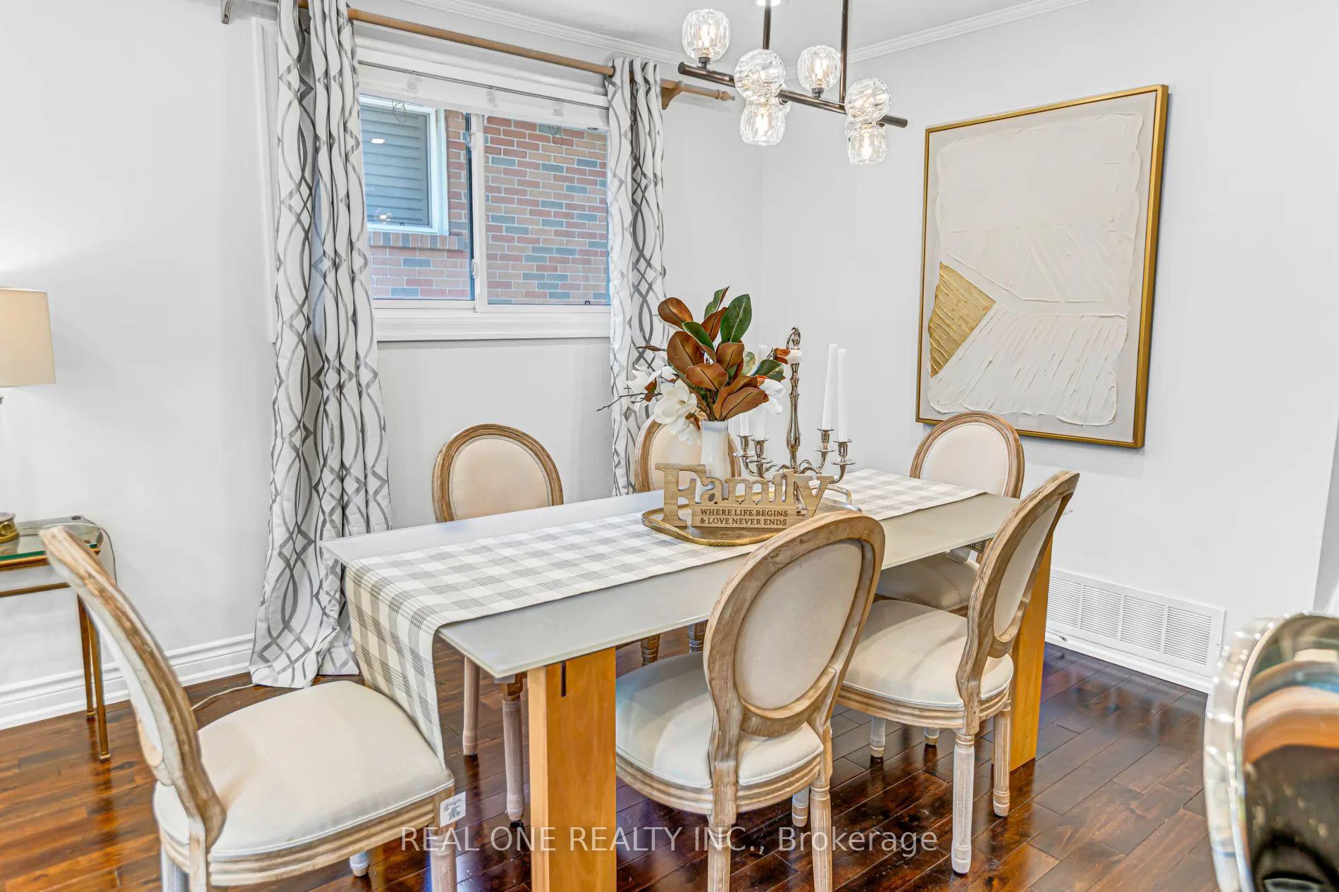 Photo 10 of 52 Devins Drive, Aurora, Aurora Heights — HOMEH