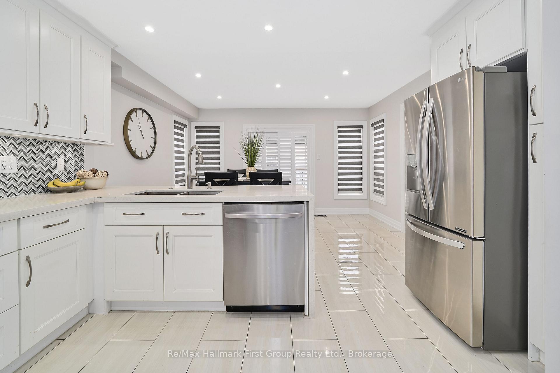 Photo 16 of 33 Carlinds Drive, Whitby, Rolling Acres — HOMEH