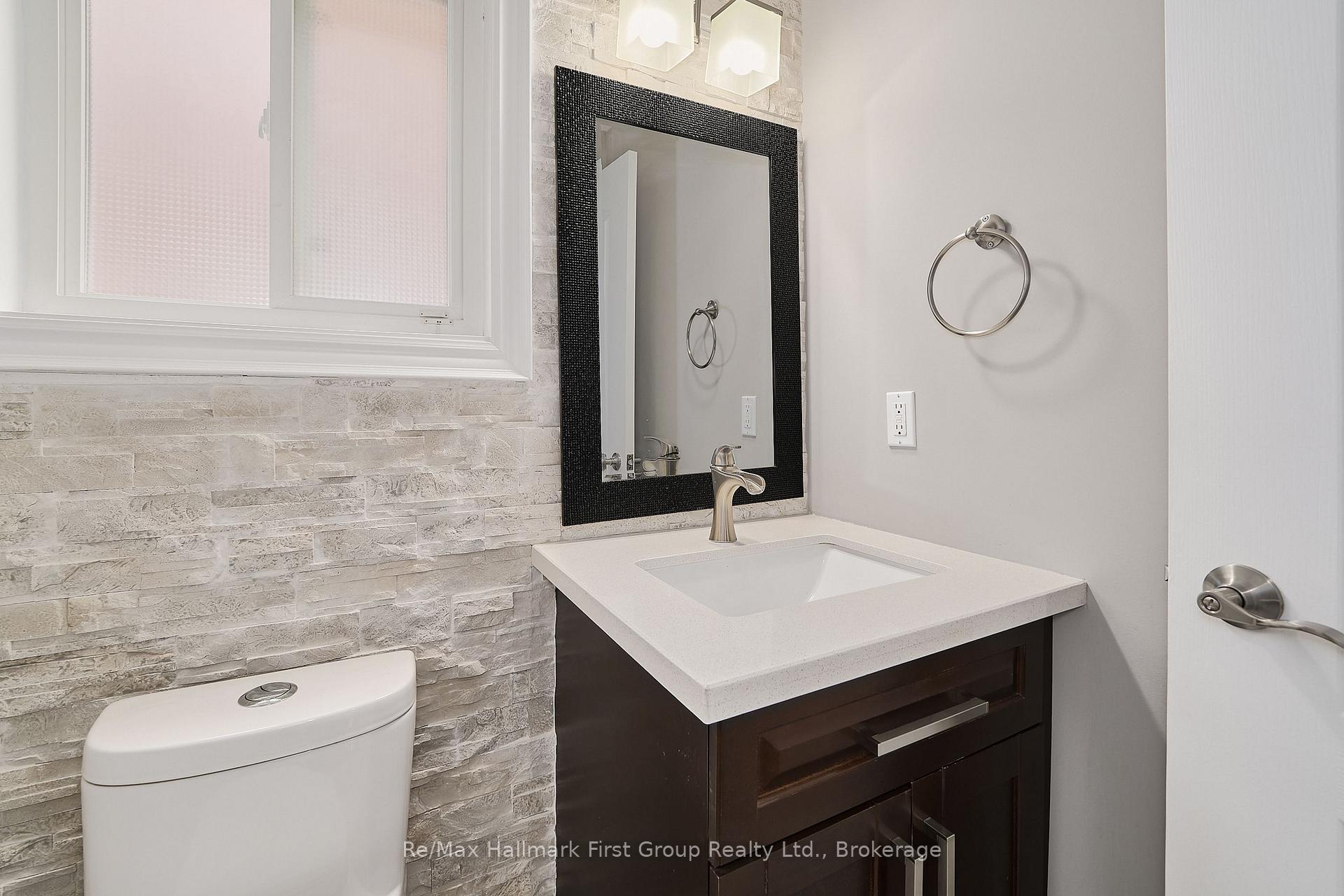 Photo 43 of 33 Carlinds Drive, Whitby, Rolling Acres — HOMEH