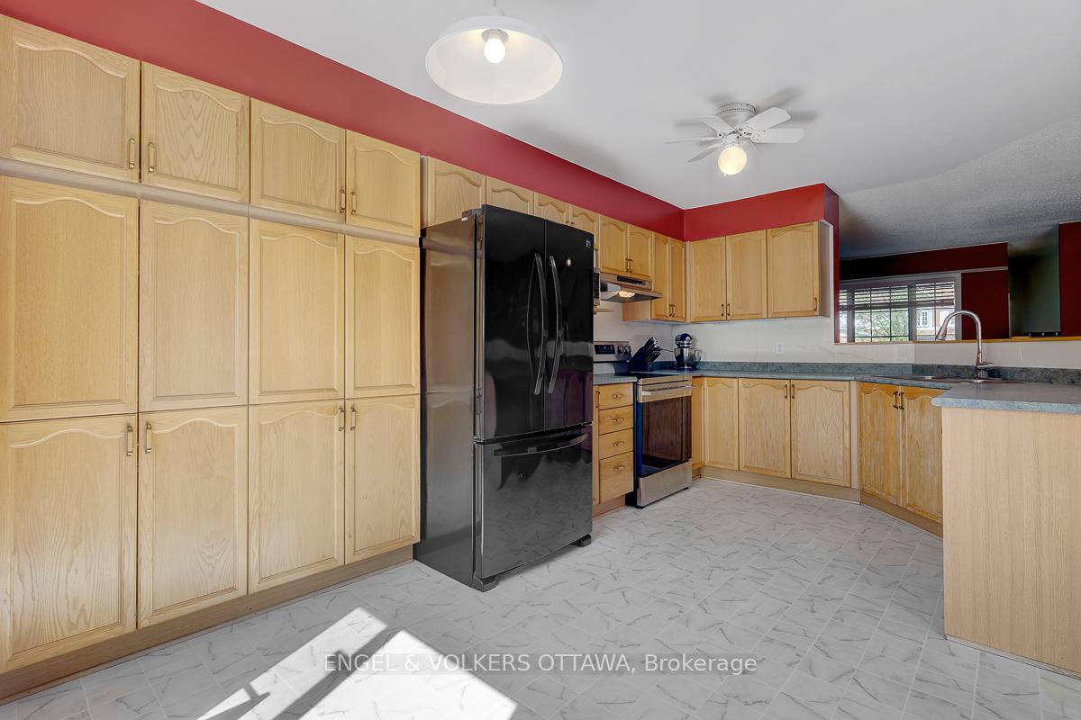 Photo 19 of 88 Kincardine Drive, Ottawa, Kanata - Glencairn/Hazeldean — HOMEH