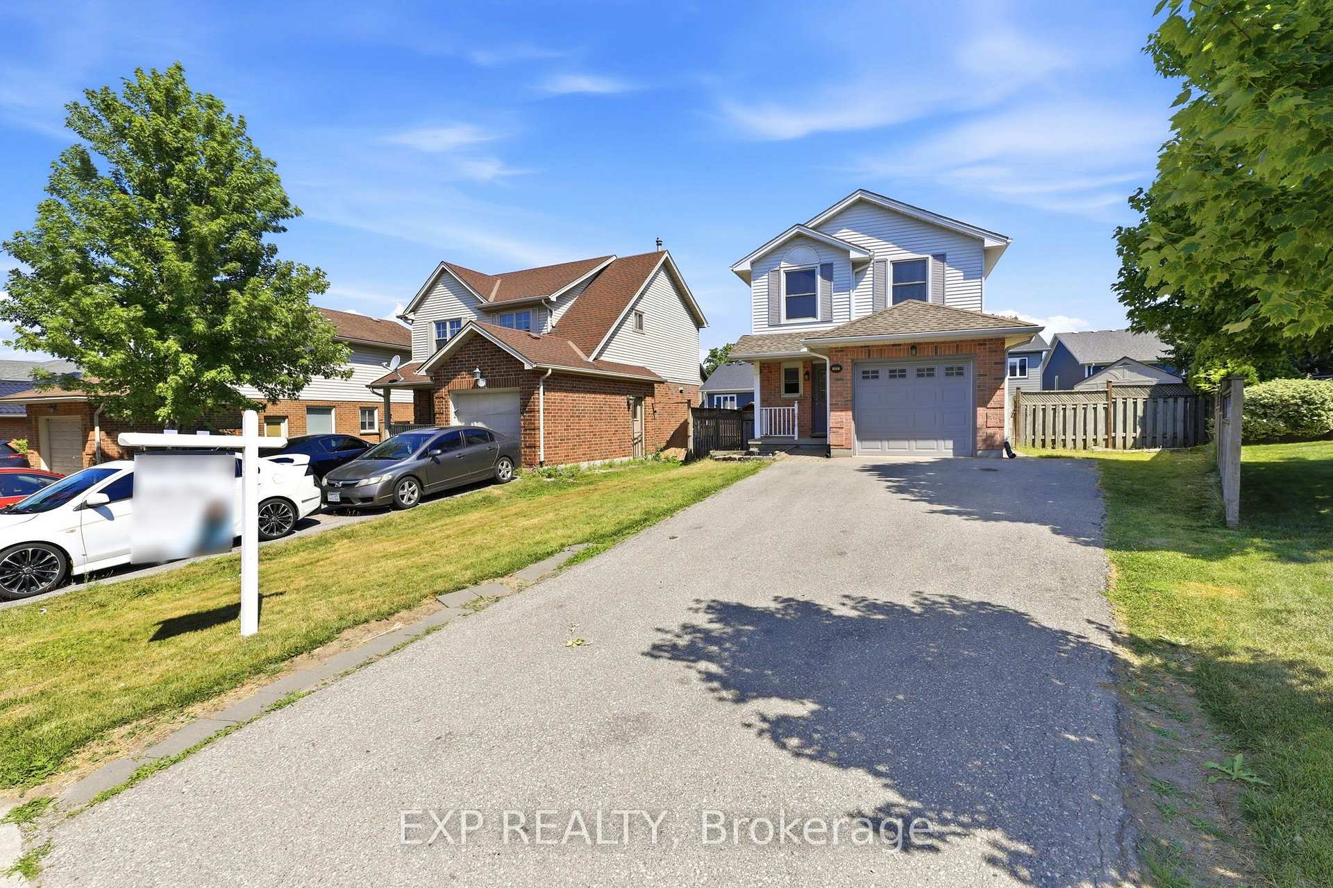 Photo 3 of 111 Gerald Crescent, London, South J — HOMEH