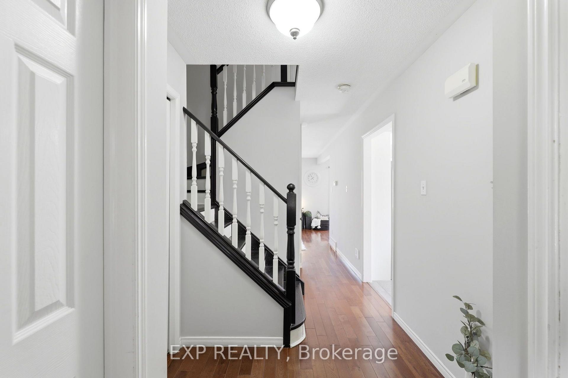 Photo 5 of 111 Gerald Crescent, London, South J — HOMEH
