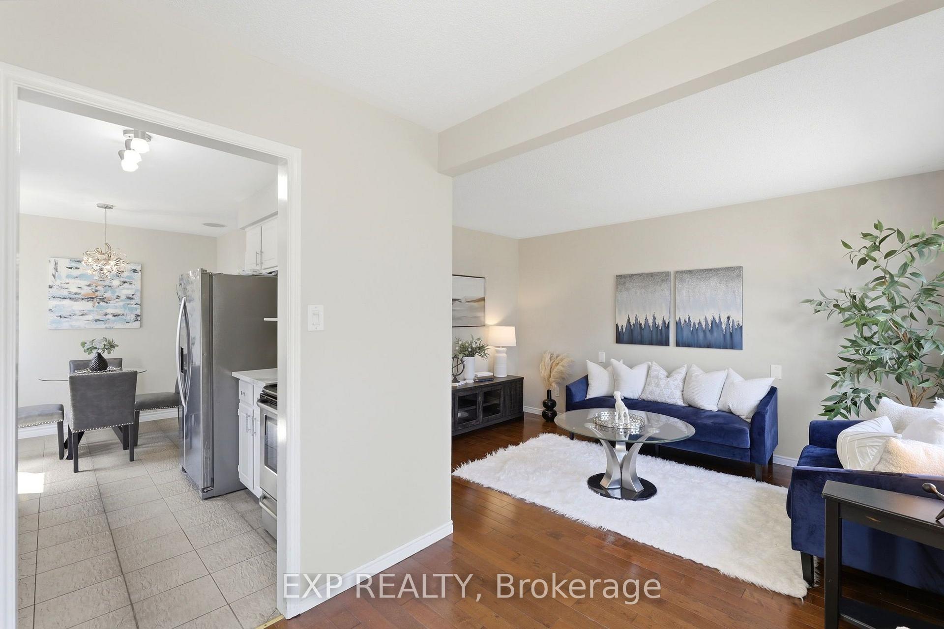 Photo 11 of 111 Gerald Crescent, London, South J — HOMEH