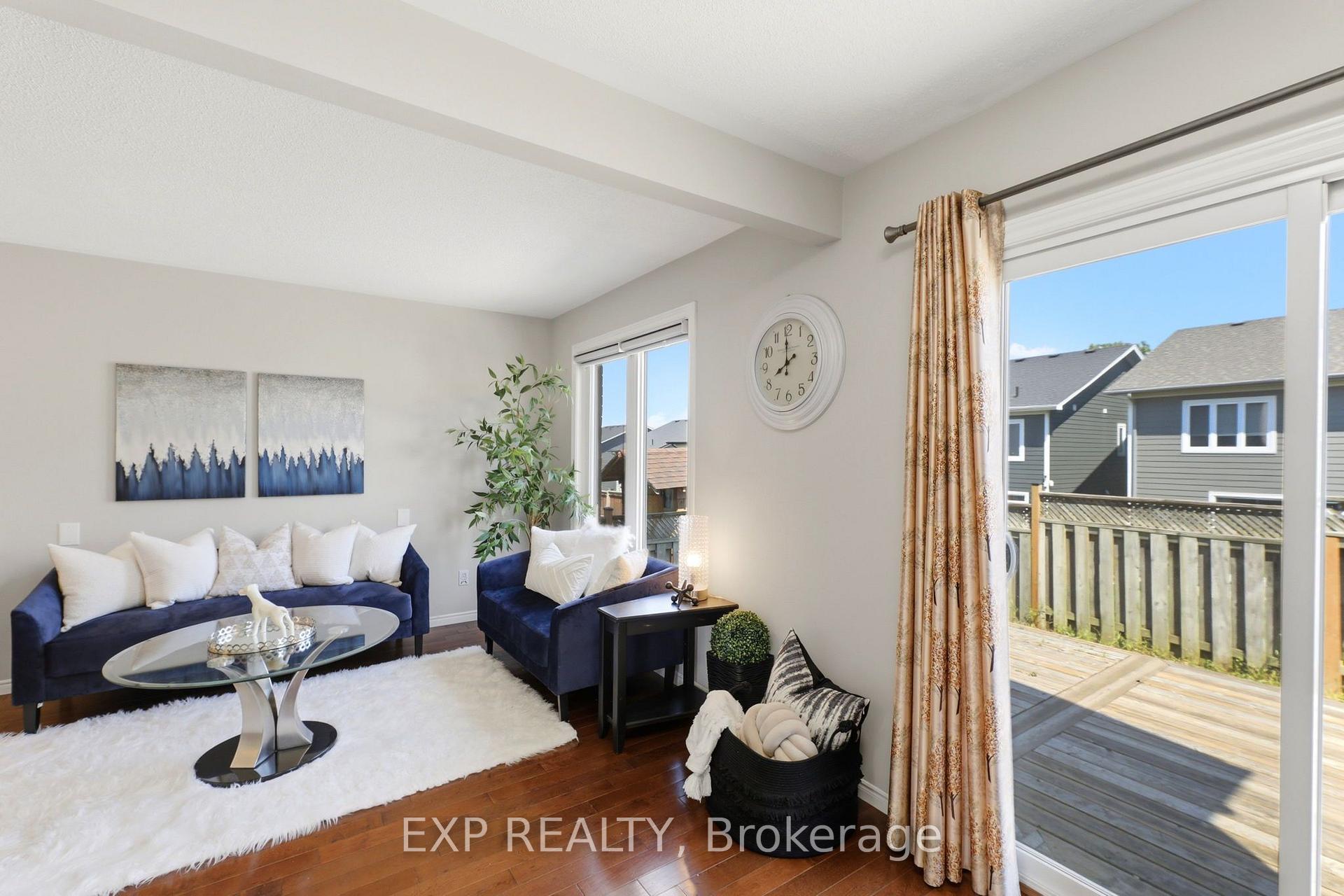 Photo 12 of 111 Gerald Crescent, London, South J — HOMEH