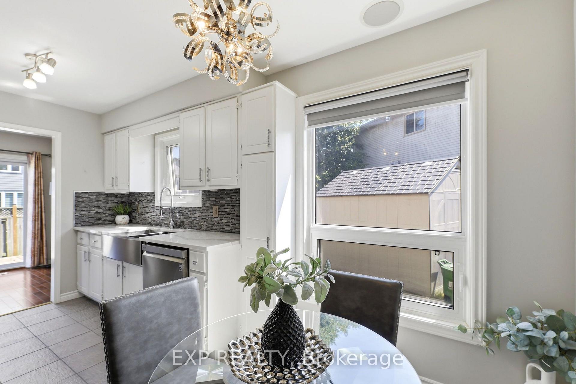 Photo 19 of 111 Gerald Crescent, London, South J — HOMEH