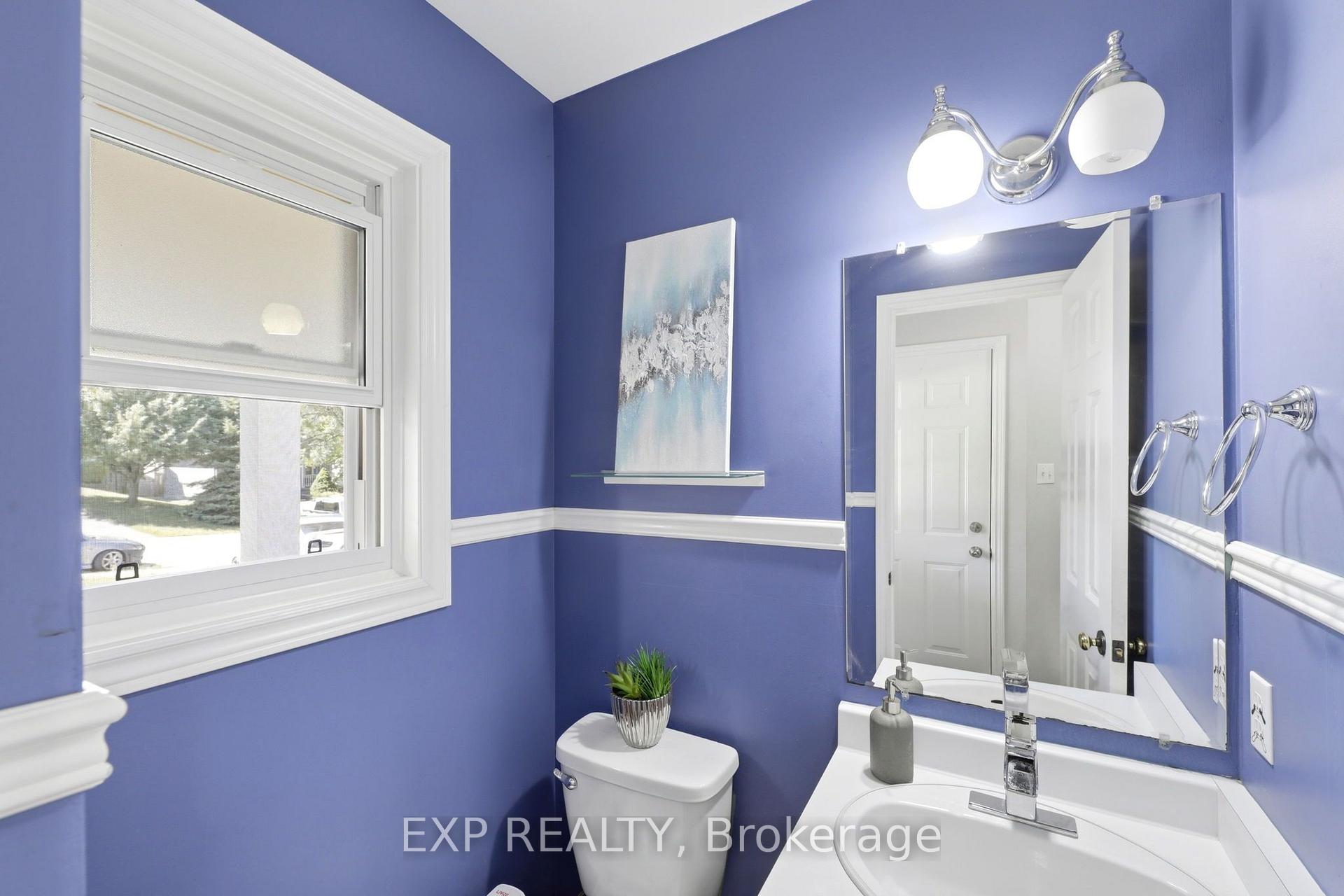 Photo 21 of 111 Gerald Crescent, London, South J — HOMEH
