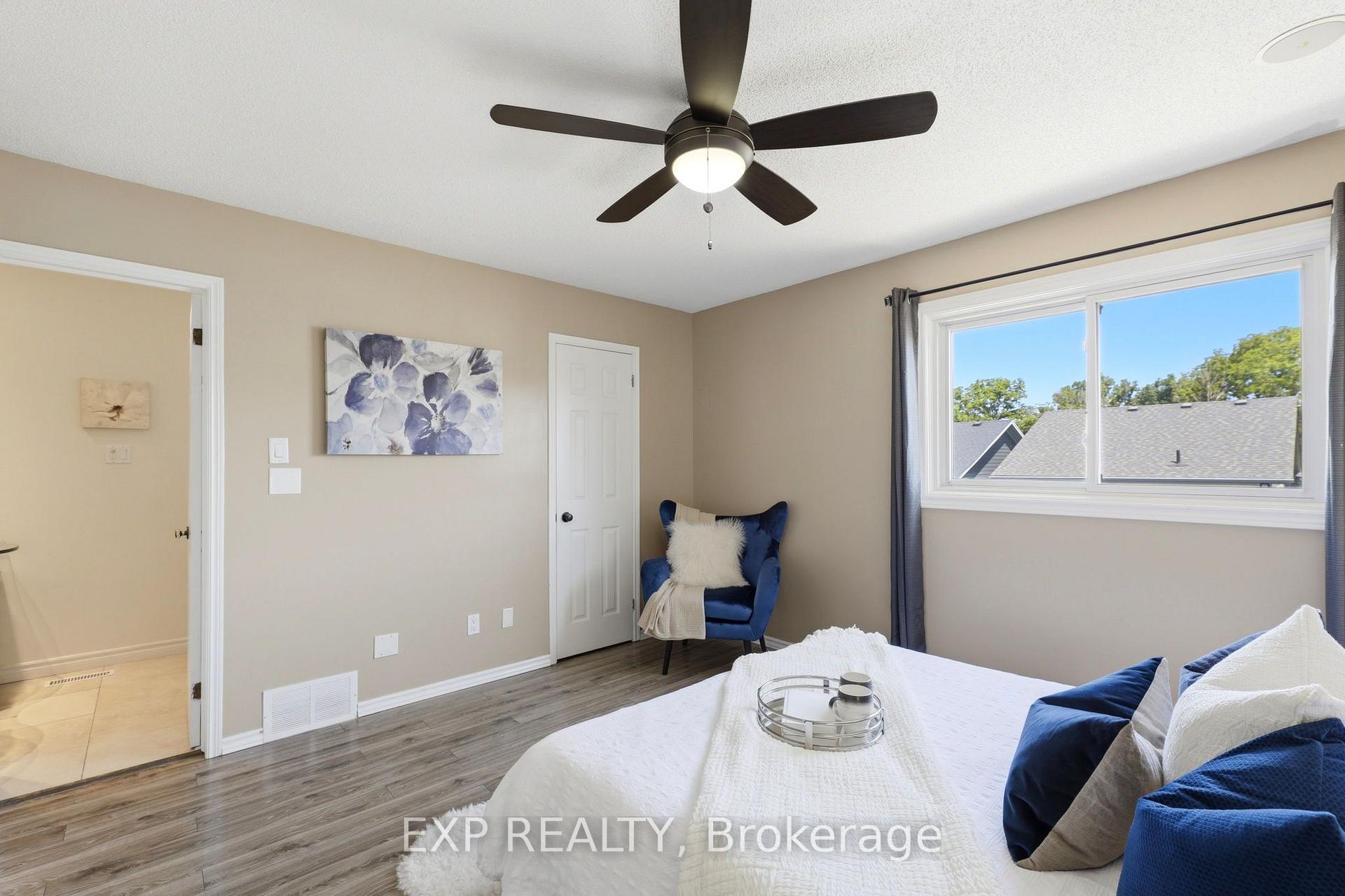 Photo 26 of 111 Gerald Crescent, London, South J — HOMEH