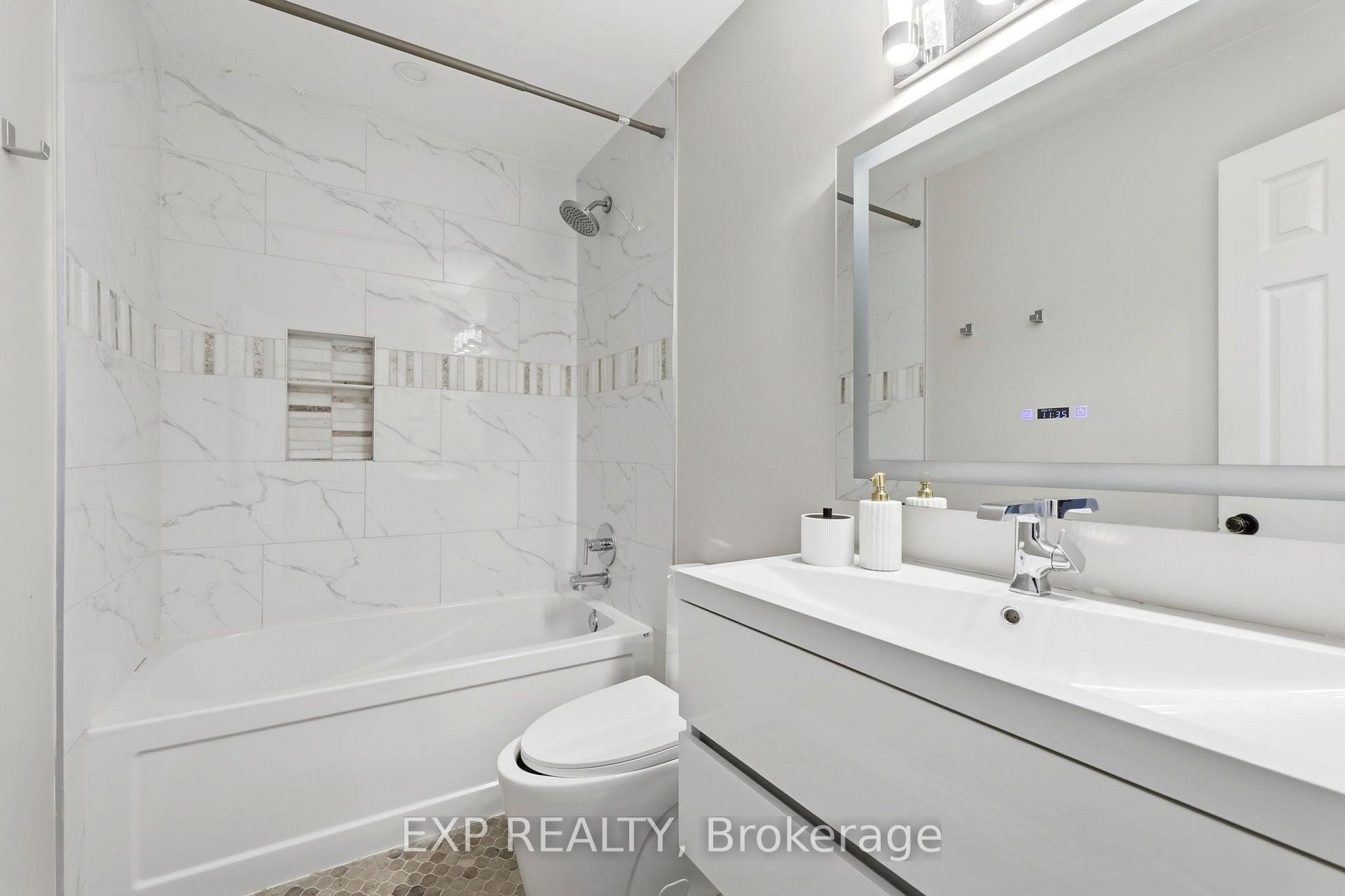 Photo 33 of 111 Gerald Crescent, London, South J — HOMEH