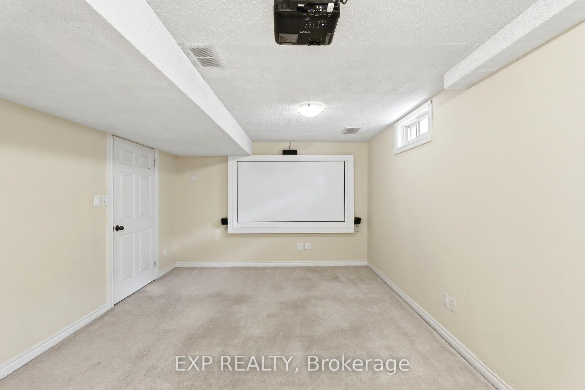 Photo 36 of 111 Gerald Crescent, London, South J — HOMEH