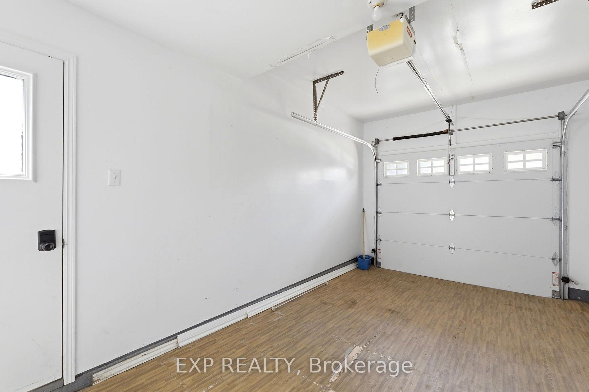 Photo 38 of 111 Gerald Crescent, London, South J — HOMEH