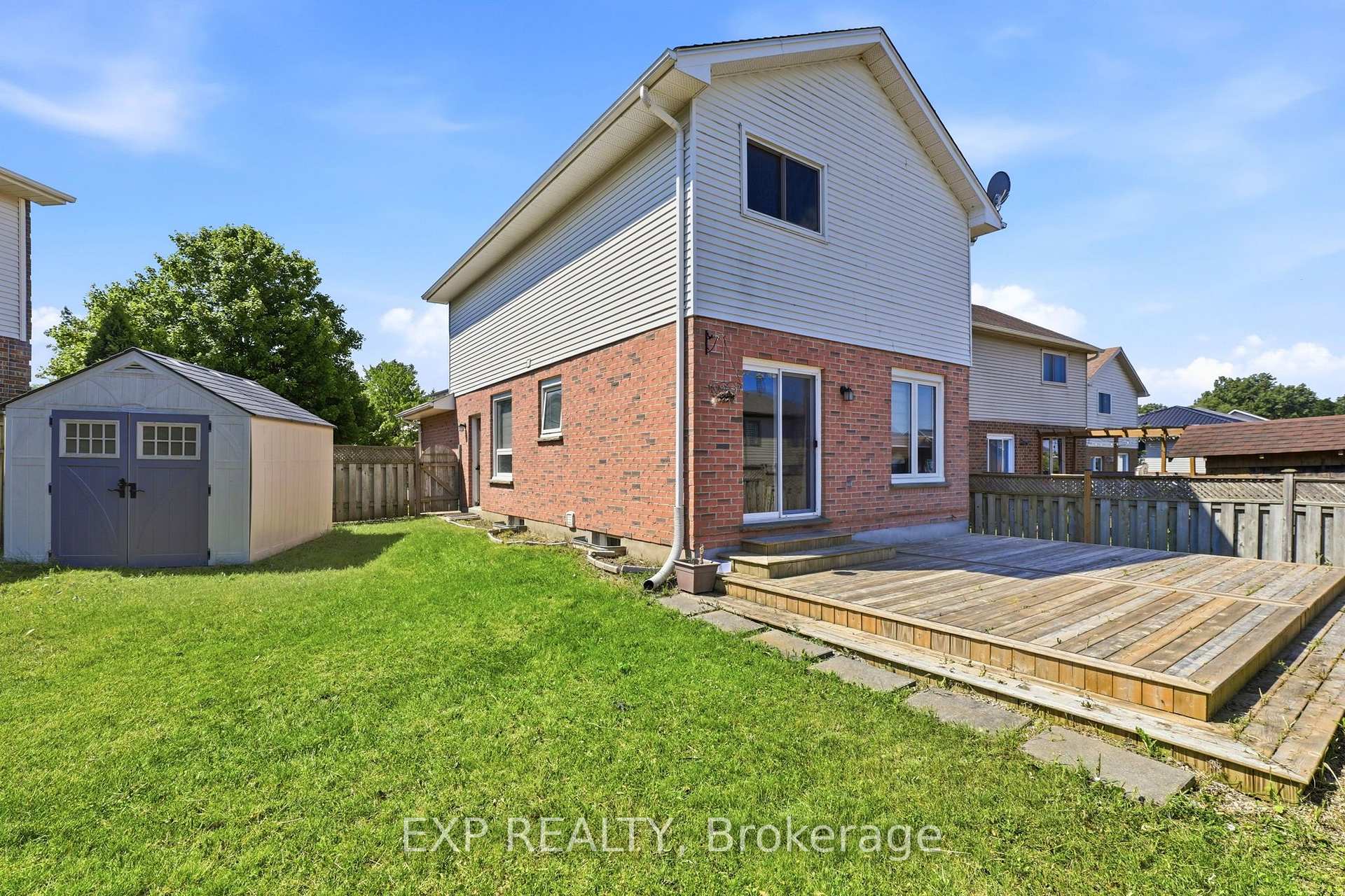 Photo 40 of 111 Gerald Crescent, London, South J — HOMEH