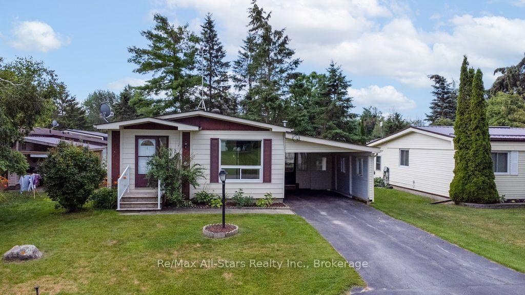 Photo 2 of 12 Park Street, Kawartha Lakes, Fenelon — HOMEH