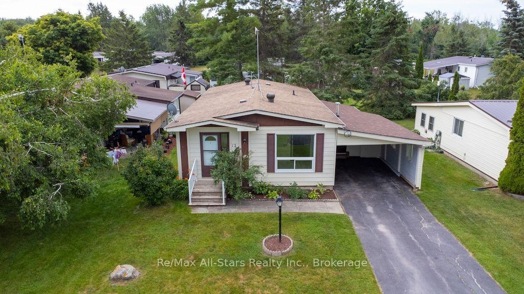 Photo 3 of 12 Park Street, Kawartha Lakes, Fenelon — HOMEH