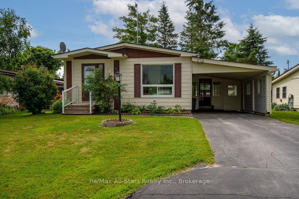 Photo 4 of 12 Park Street, Kawartha Lakes, Fenelon — HOMEH