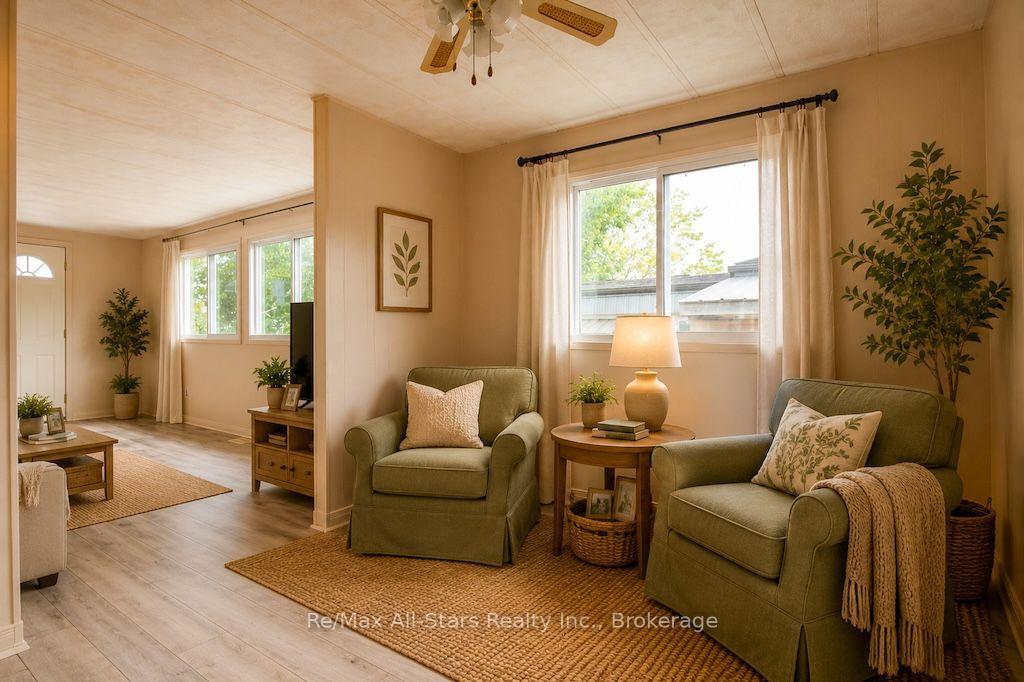 Photo 13 of 12 Park Street, Kawartha Lakes, Fenelon — HOMEH