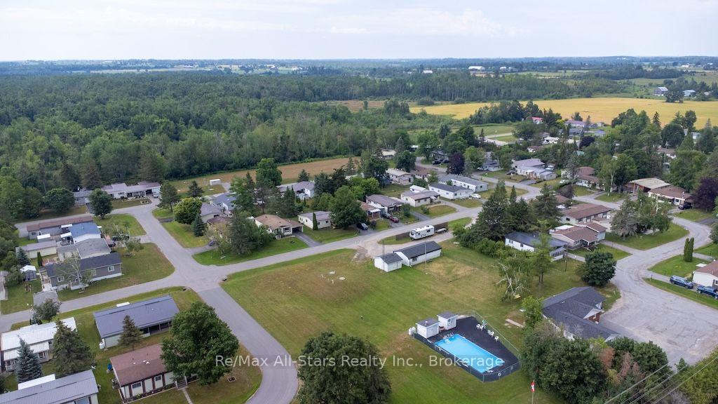 Photo 27 of 12 Park Street, Kawartha Lakes, Fenelon — HOMEH