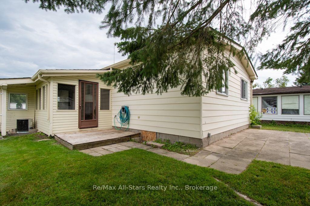 Photo 34 of 12 Park Street, Kawartha Lakes, Fenelon — HOMEH