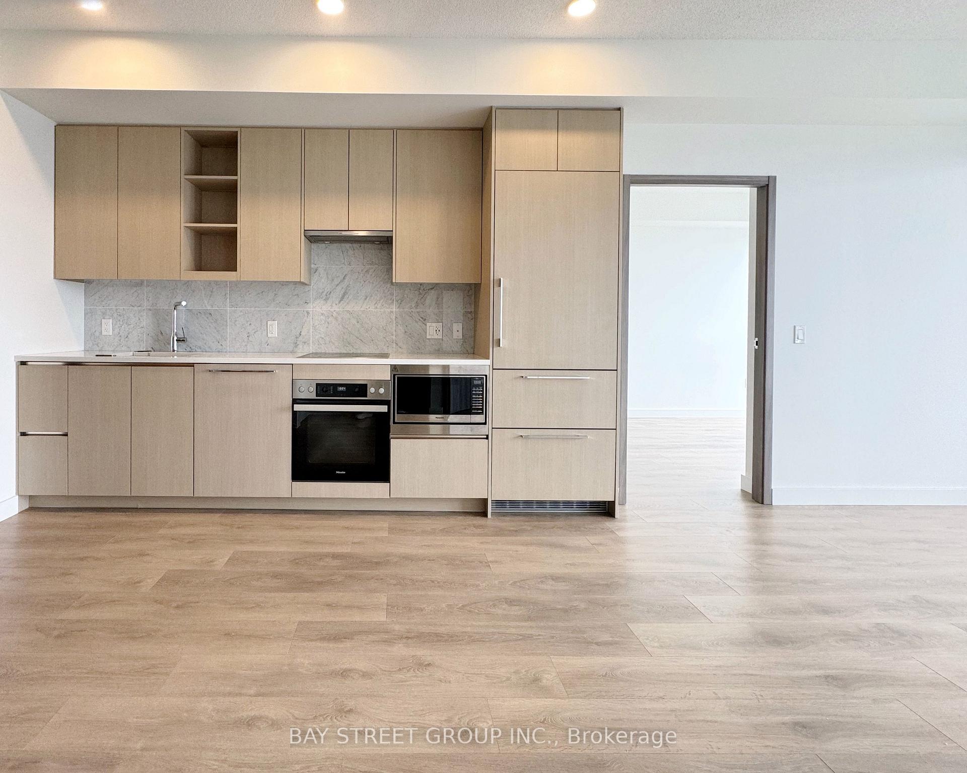 Photo 2 of Unit 3605, 85 Mcmahon Drive, North York, Bayview Village — HOMEH