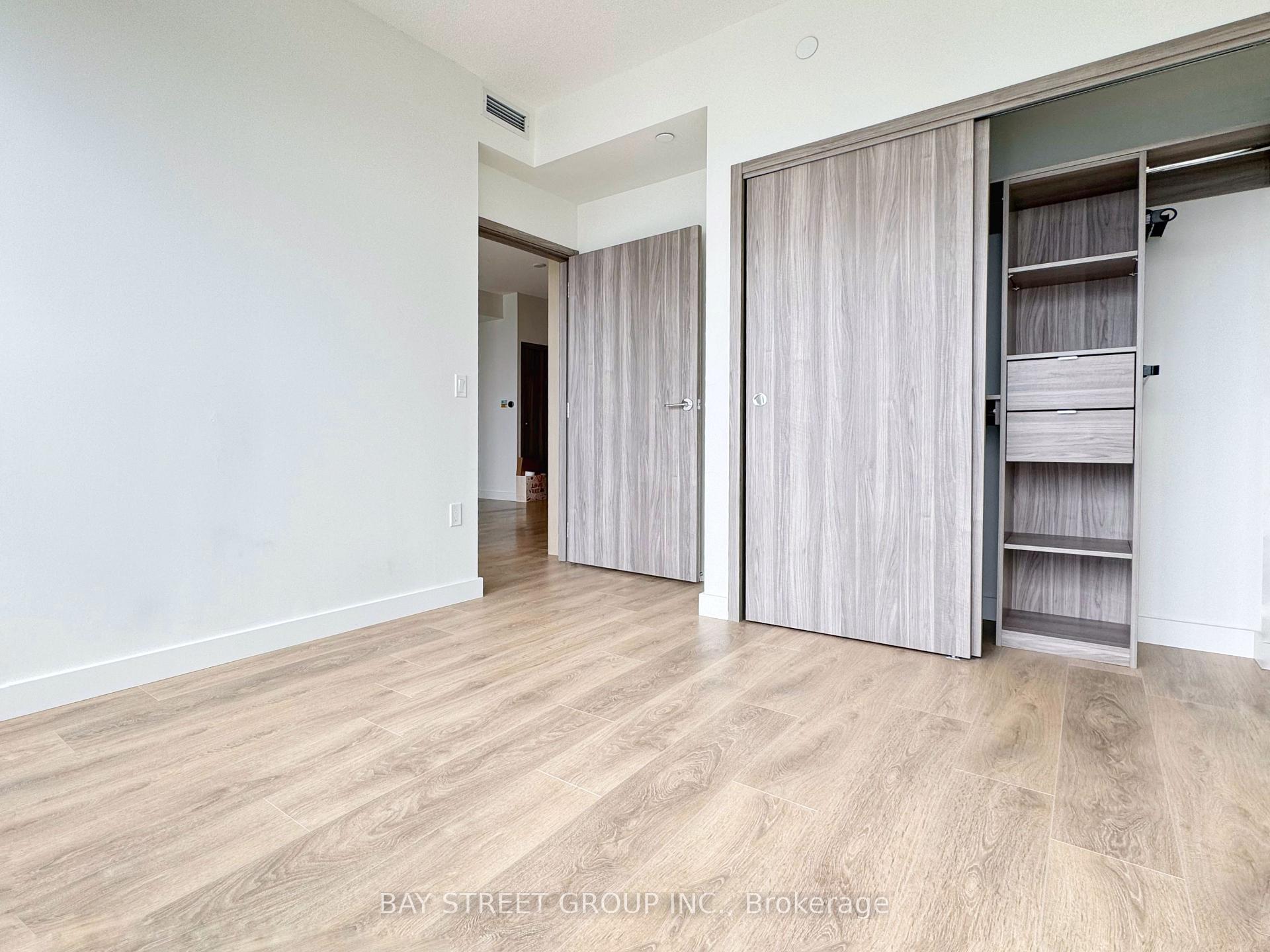 Photo 6 of Unit 3605, 85 Mcmahon Drive, North York, Bayview Village — HOMEH